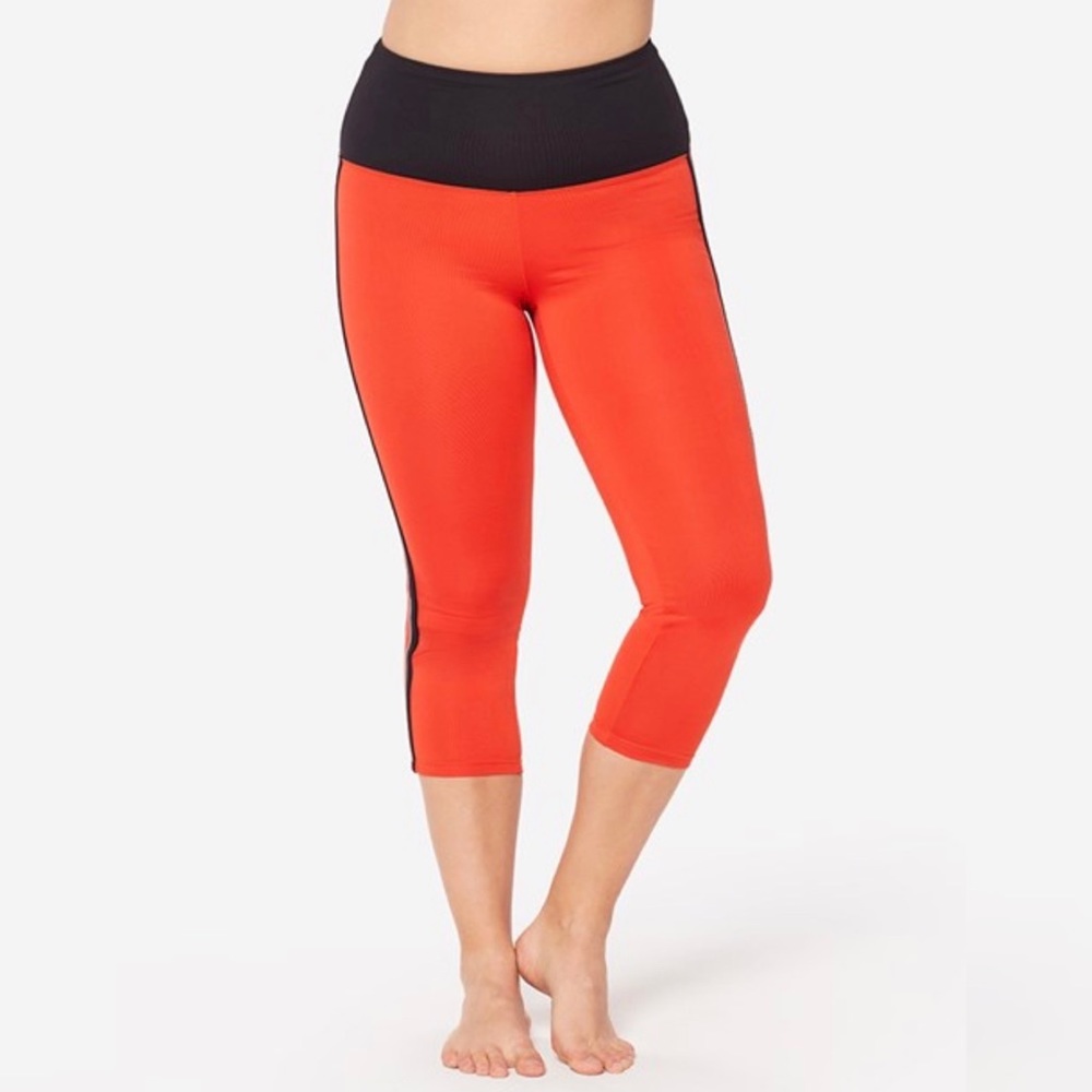 ☀️ 3/$25 Ruby Ribbon Sport Crop Leggings in Poppy Orange Size 3X